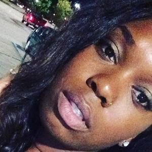 Meet your Posher, Roniesha